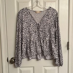 Altar’d State Black White Animal Print Long Sleeve Top Polyester-Blend Small